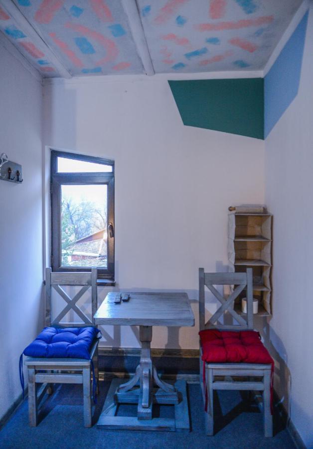 Paxlava Guesthouse & Restaurant ディリジャン エクステリア 写真