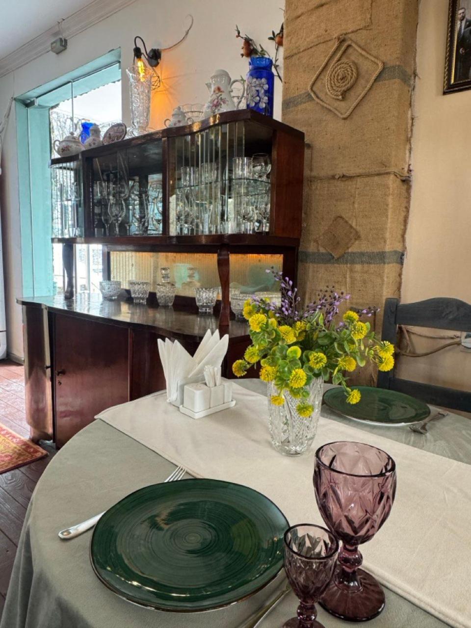 Paxlava Guesthouse & Restaurant ディリジャン エクステリア 写真