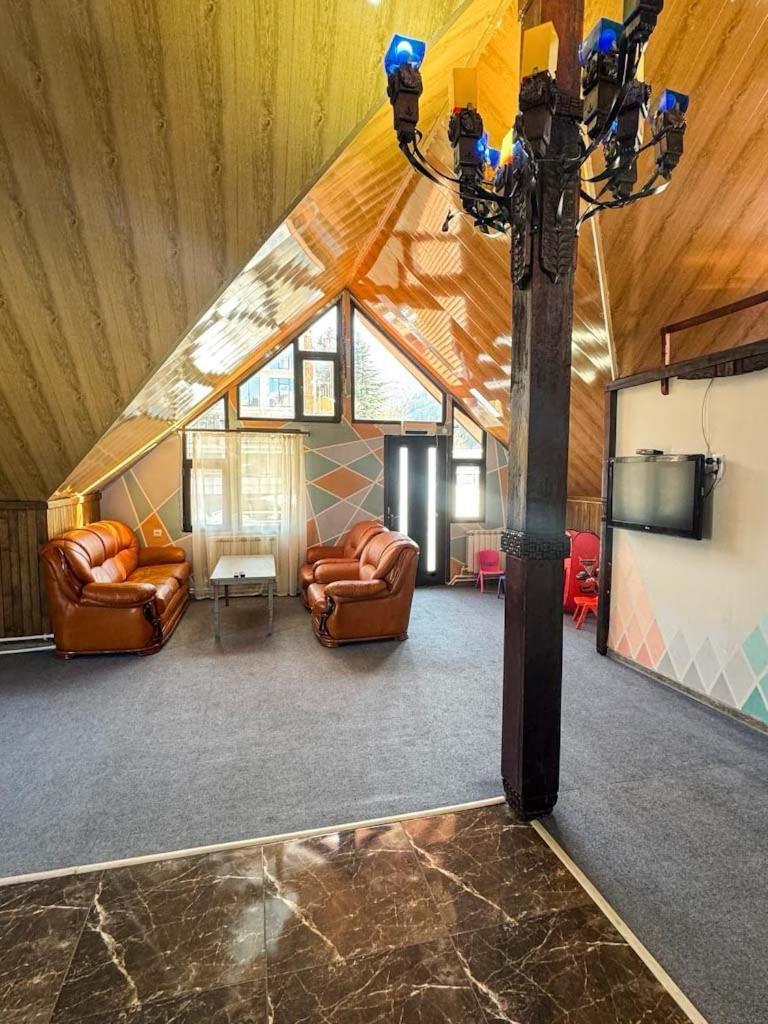 Paxlava Guesthouse & Restaurant ディリジャン エクステリア 写真