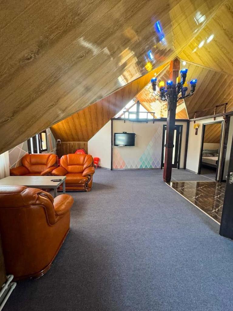 Paxlava Guesthouse & Restaurant ディリジャン エクステリア 写真