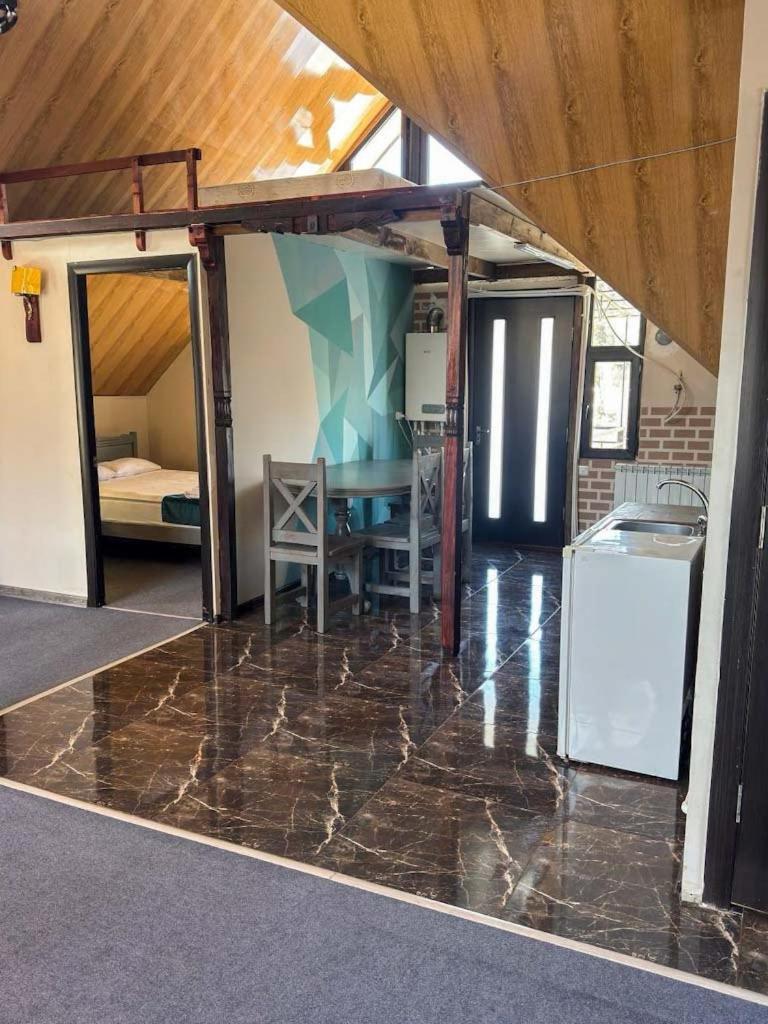 Paxlava Guesthouse & Restaurant ディリジャン エクステリア 写真