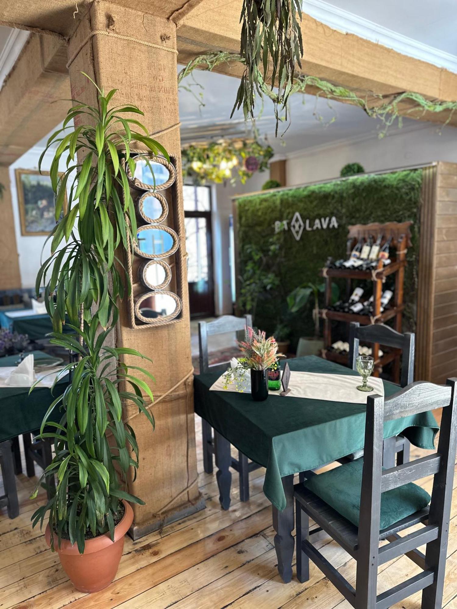 Paxlava Guesthouse & Restaurant ディリジャン エクステリア 写真