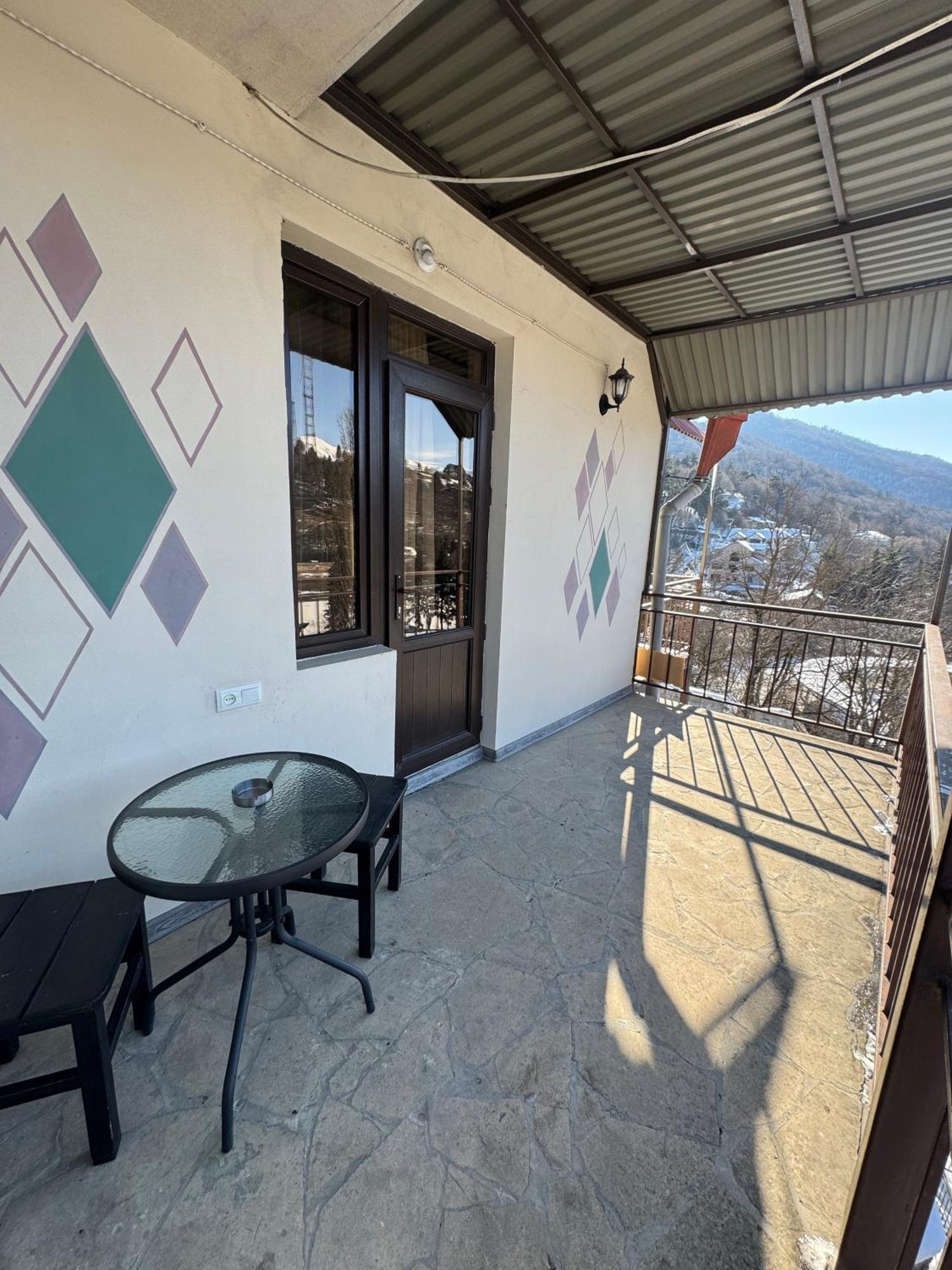 Paxlava Guesthouse & Restaurant ディリジャン エクステリア 写真