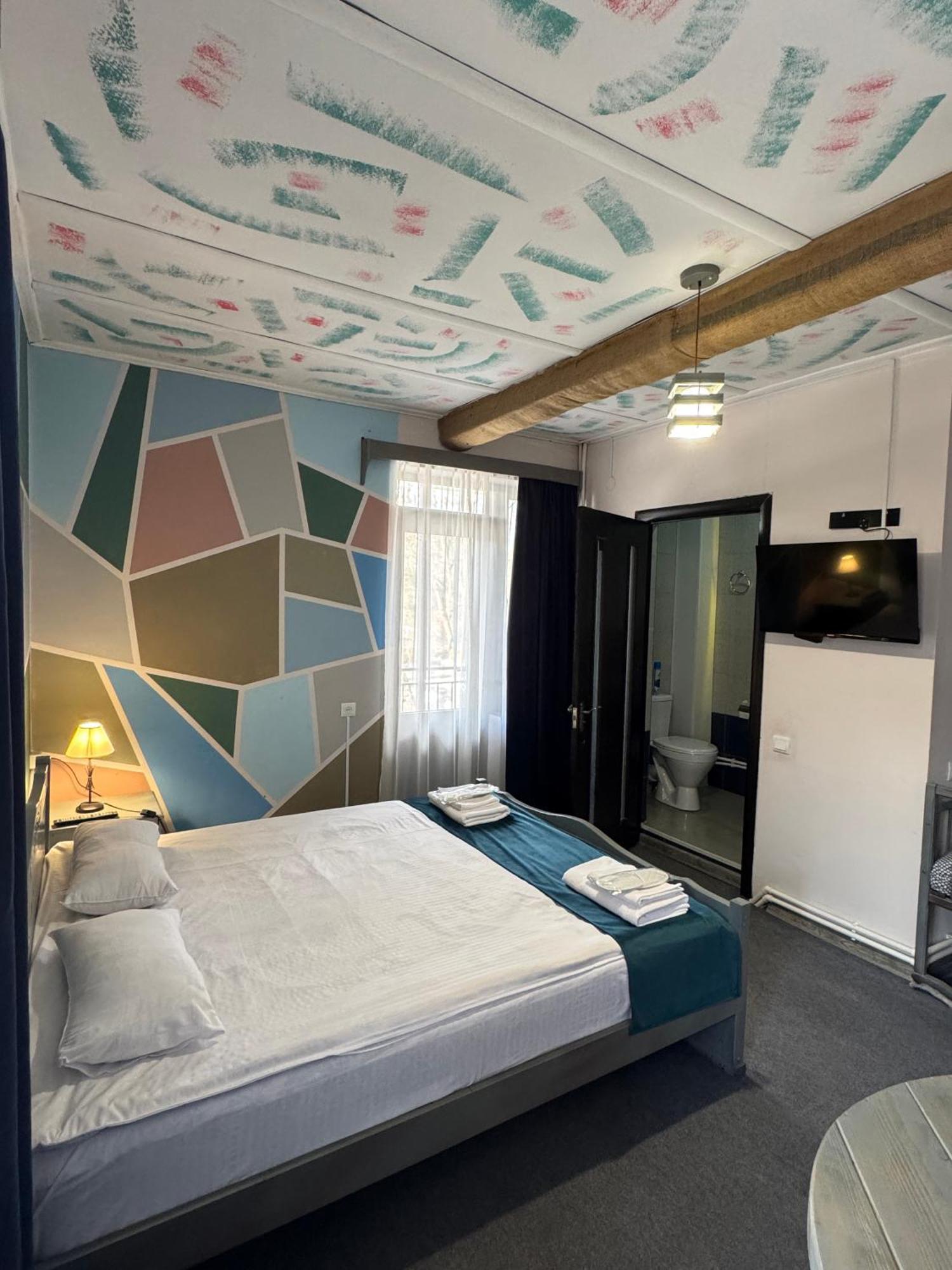 Paxlava Guesthouse & Restaurant ディリジャン エクステリア 写真